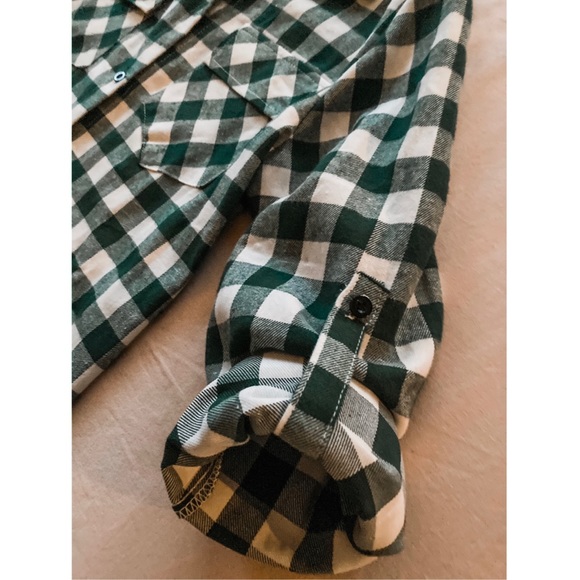 Cute Green and White Plaid Button-up Shirt - Picture 3 of 4